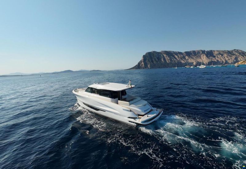 Solaris Power Power 60 Coupe