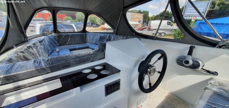 Alonsea Boats 560 mit Konsole Trailer vorhanden