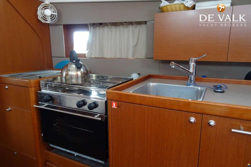 Beneteau Oceanis 38