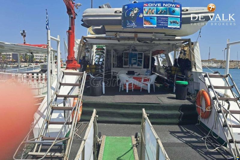 Day Passengers Ship Diving Boat 24 M