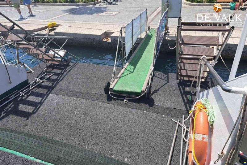 Day Passengers Ship Diving Boat 24 M