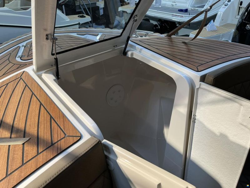 Oud-huijzer 740 Tender