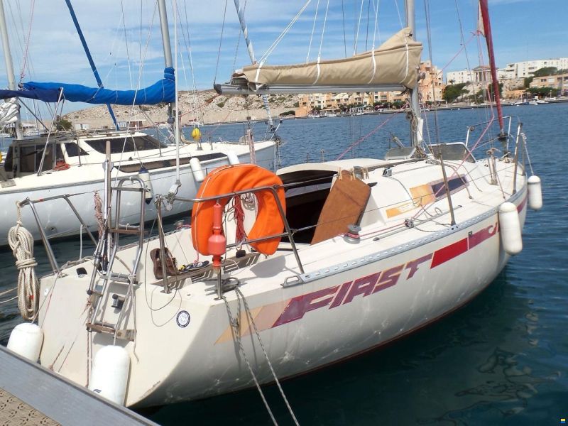 Beneteau First 28