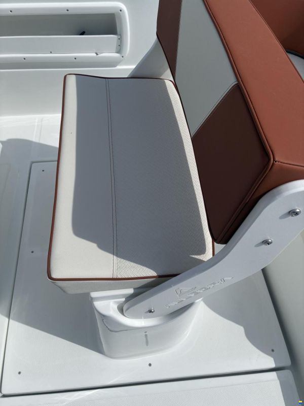 Allegra 19 open