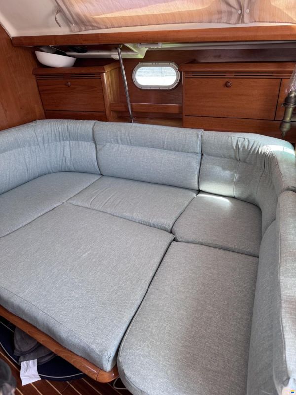 Jeanneau Sun Odyssey 37