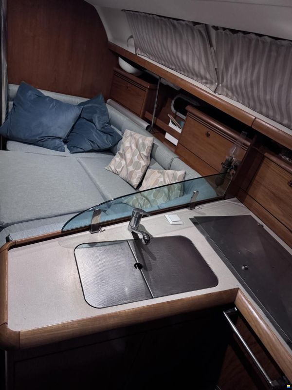 Jeanneau Sun Odyssey 37