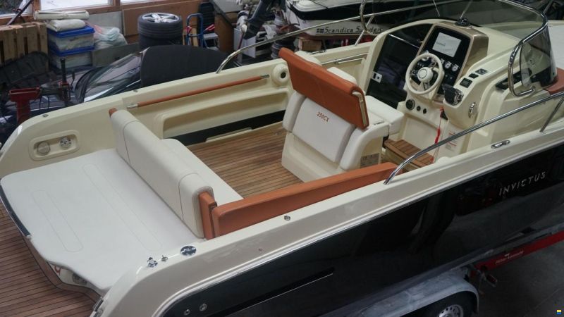 Invictus 250 CX