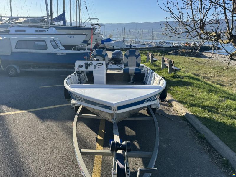 Quintrex Explorer 390 Bass Fisher