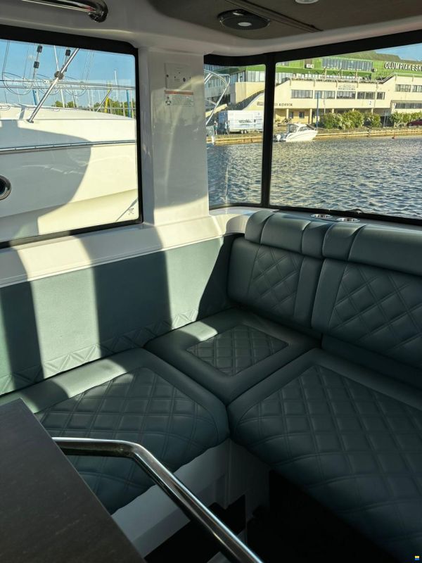 Axopar 37 XC CROSS CABIN
