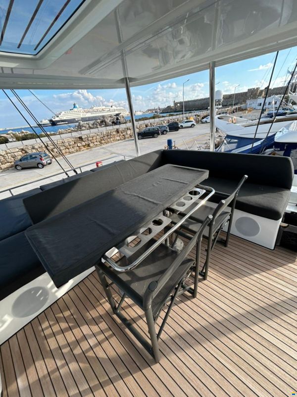 Lagoon 55