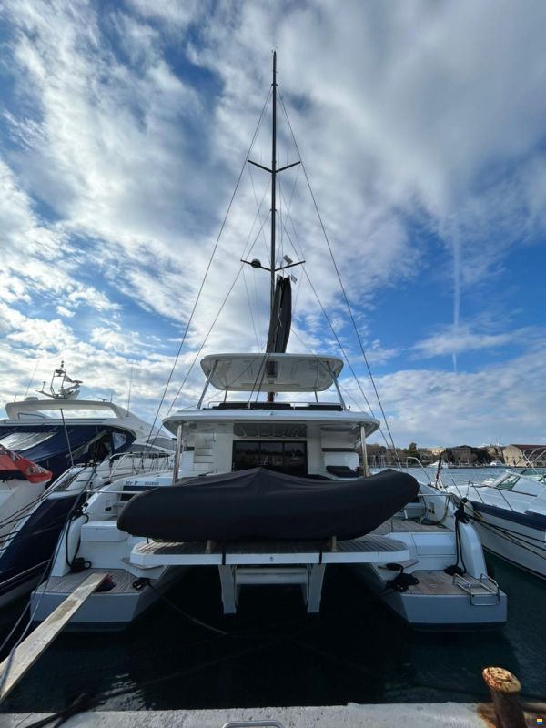 Lagoon 55
