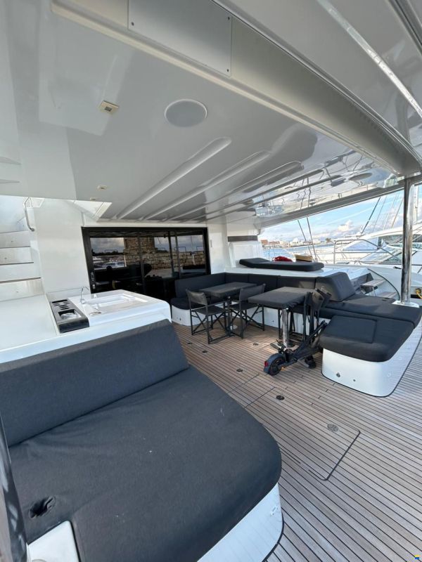 Lagoon 55