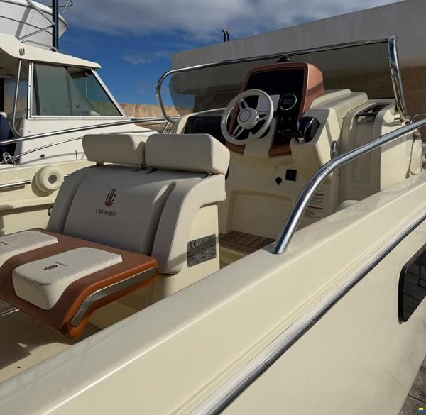 Invictus CX 240