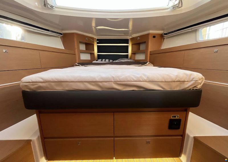 Delphia 12 Sedan, 2026 NEW BOAT