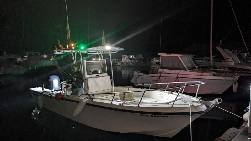 Mako Boats 221