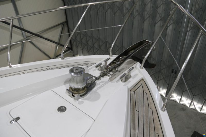 Pershing 64