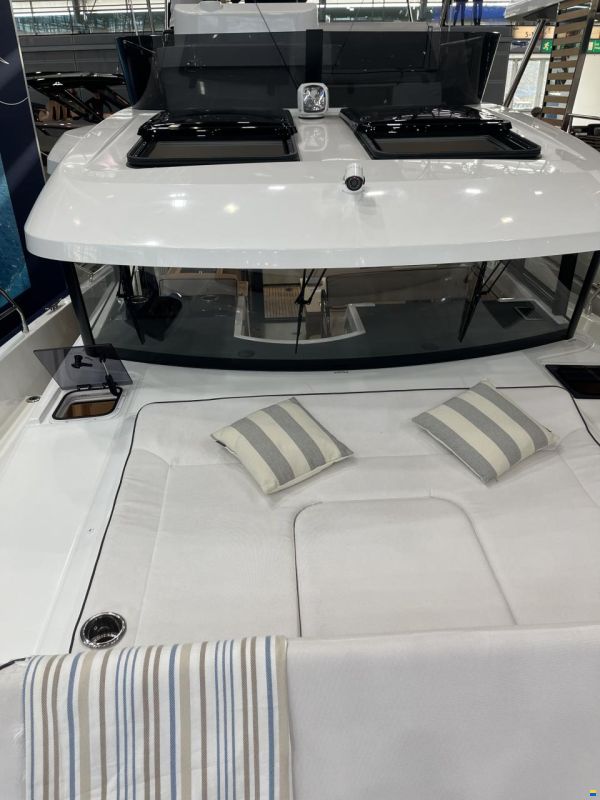 Beneteau Swift Trawler 37 Fly