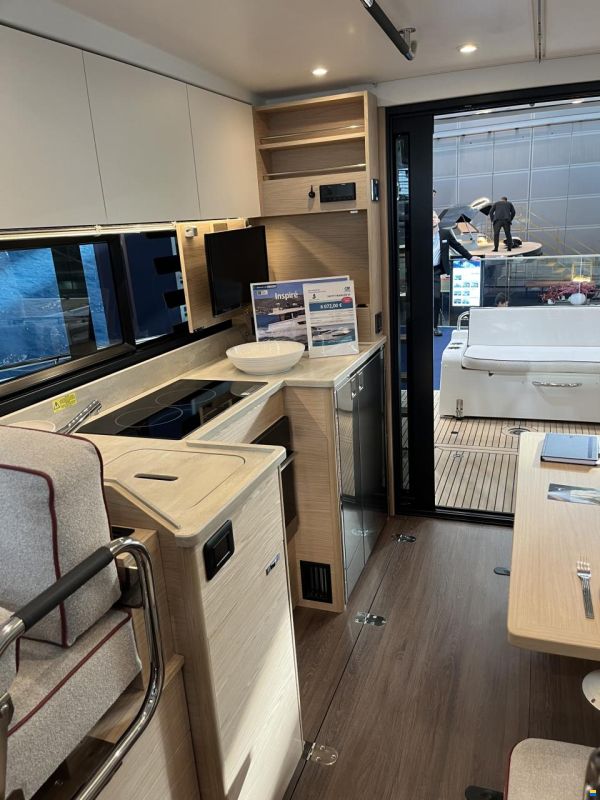 Beneteau Swift Trawler 37 Fly
