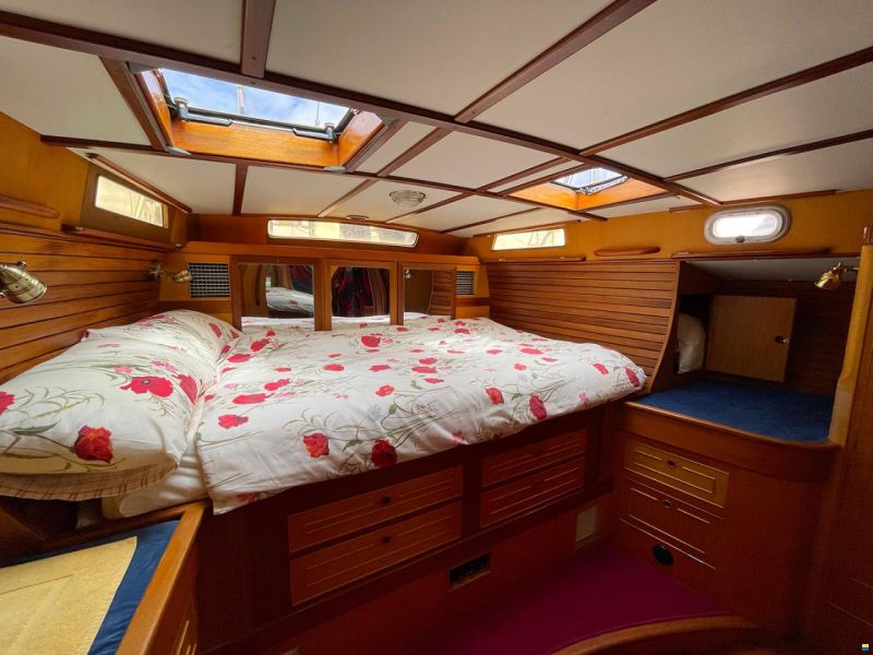 Camper & Nicholsons 58