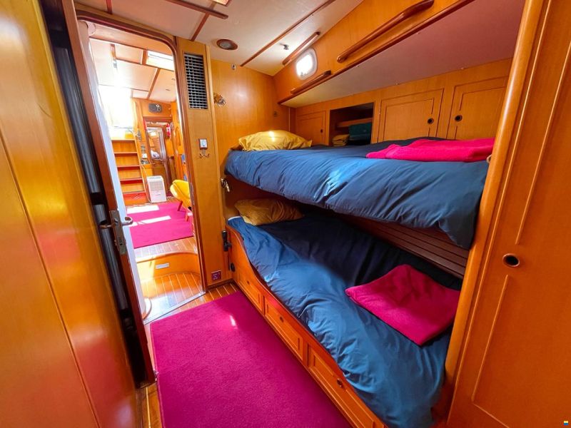 Camper & Nicholsons 58