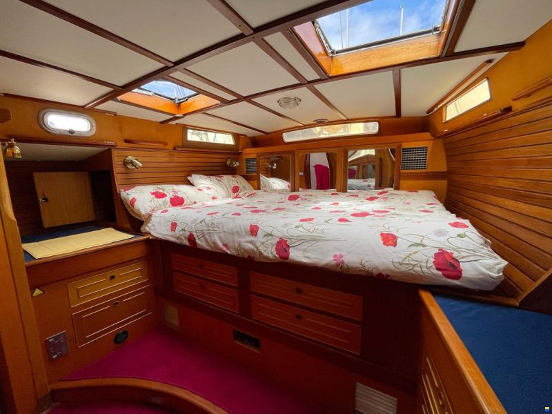 Camper & Nicholsons 58