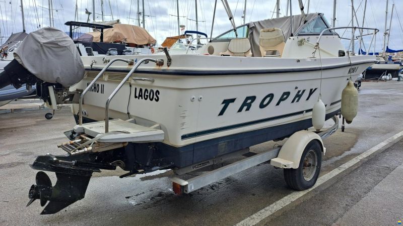 Bayliner Trophy