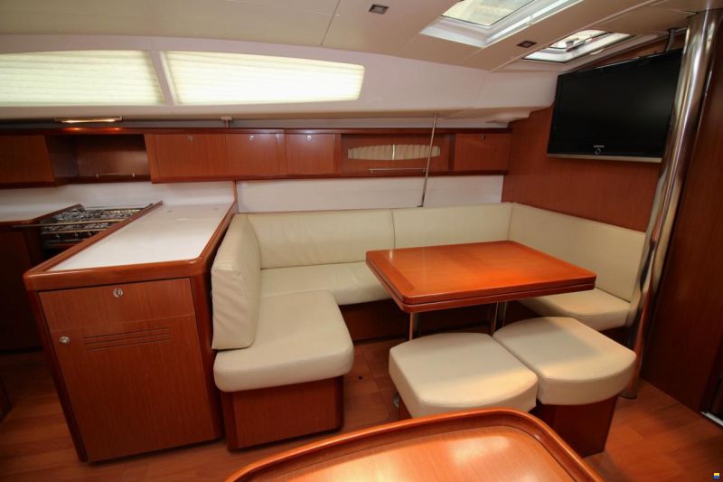 Beneteau Oceanis 46