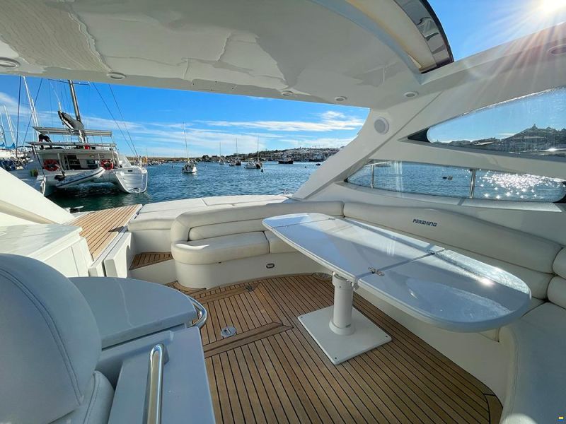 Pershing 52