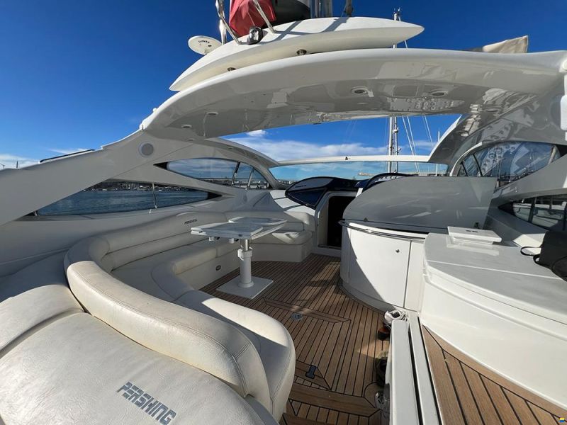 Pershing 52
