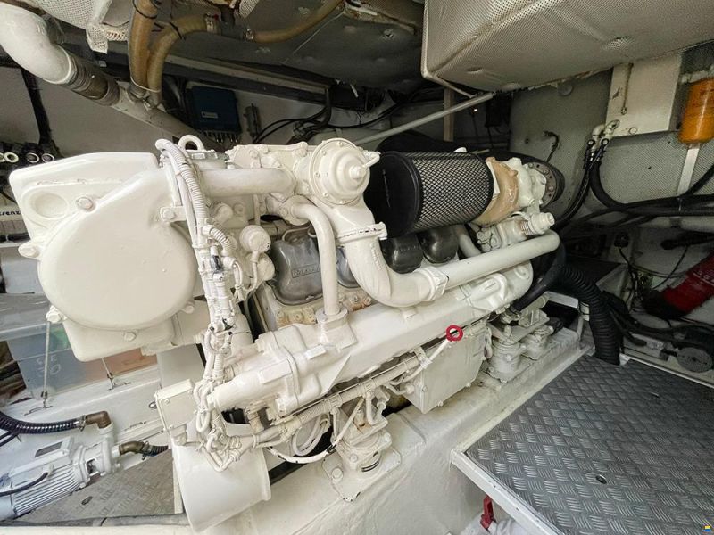 Pershing 52