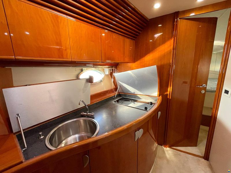 Pershing 52