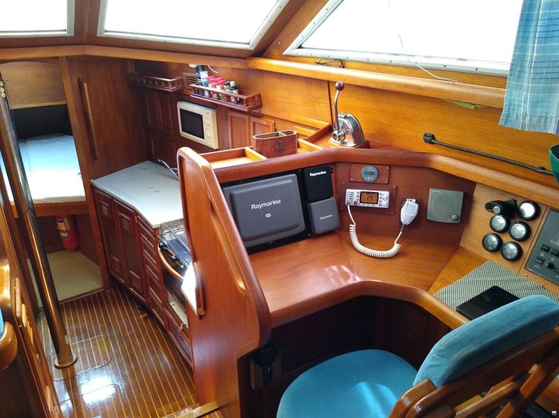 Nauticat 37