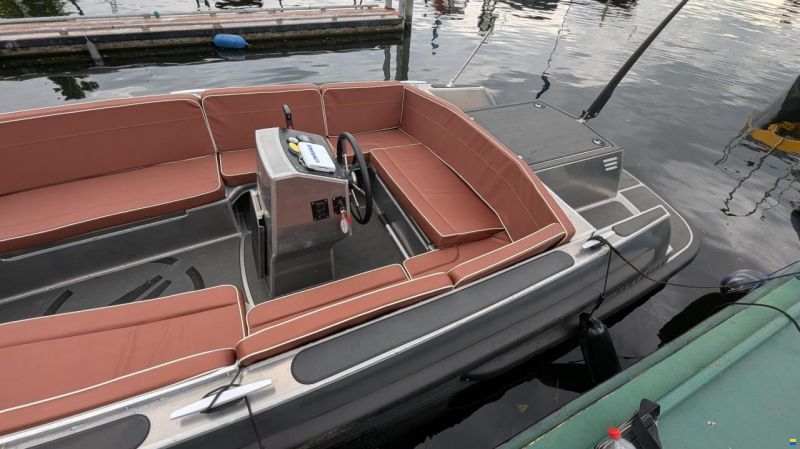 VanVossen 650 Sporttender