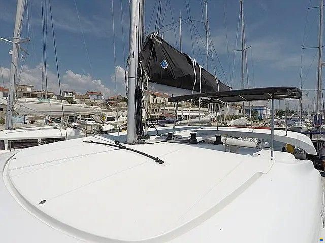 Lagoon 42