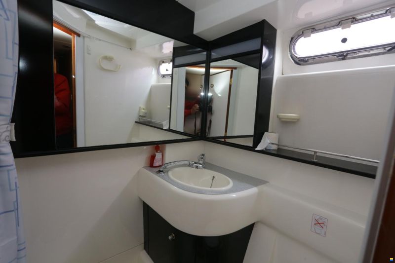 Sealine S43 Sports Cruiser