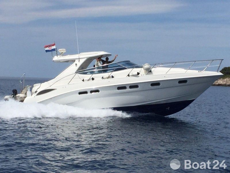 Sealine S43 Sports Cruiser