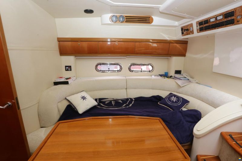 Sealine S43 Sports Cruiser
