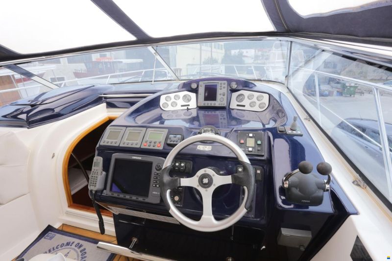 Sealine S43 Sports Cruiser