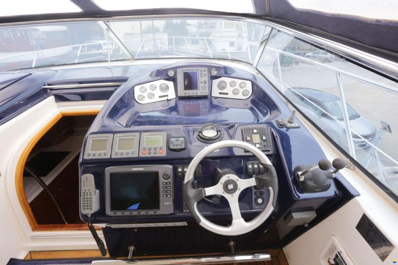 Sealine S43 Sports Cruiser