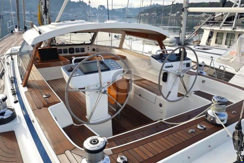 Hallberg-Rassy 57