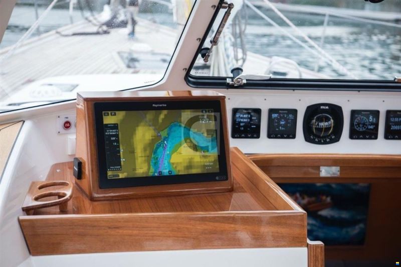Hallberg-Rassy 57