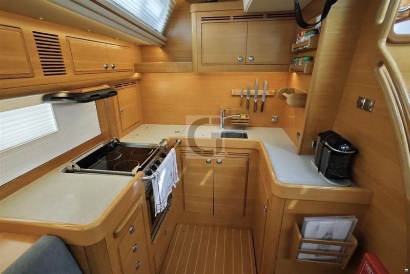 Hallberg-Rassy 57