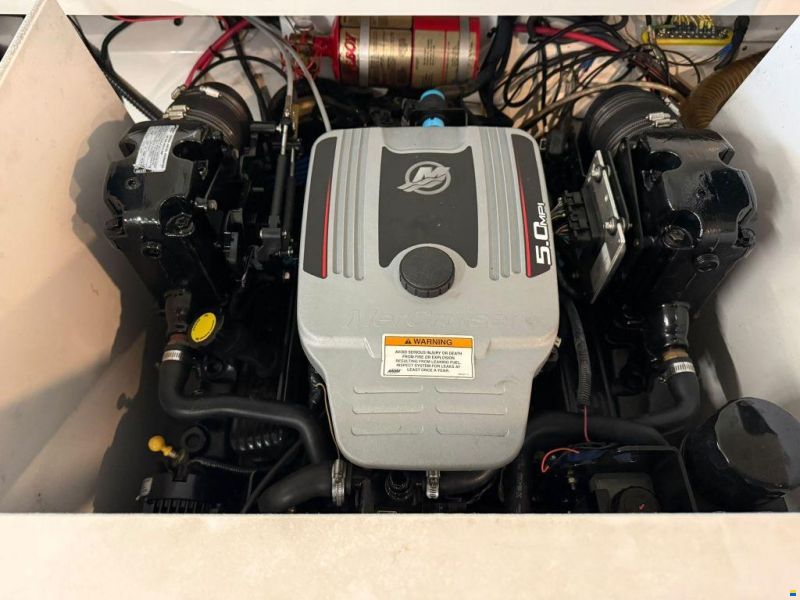 Crownline 215 SS