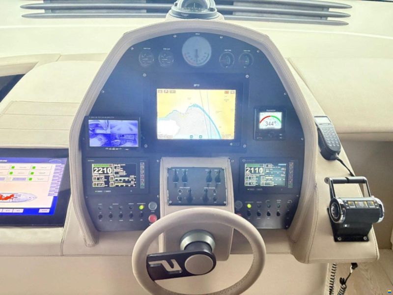 Pershing 62