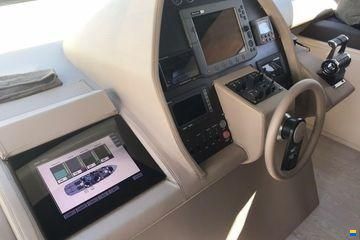 Pershing 62