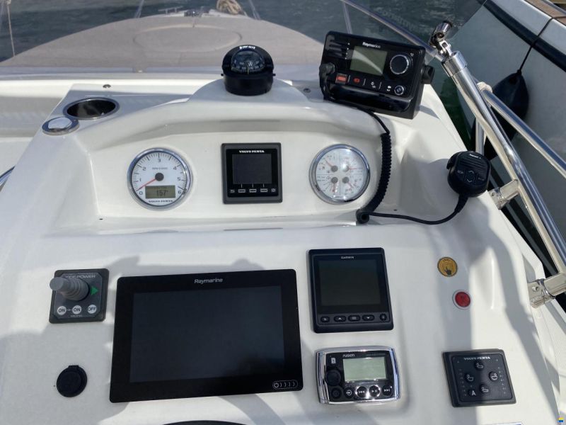 Cranchi Endurance 27