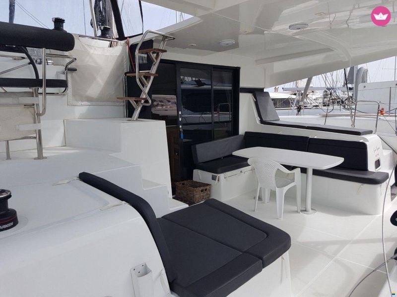 Lagoon 42