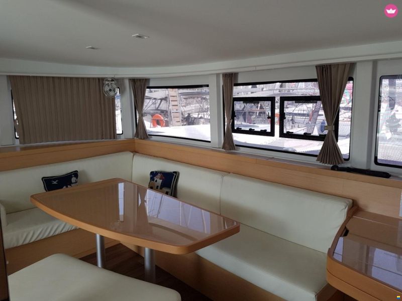 Lagoon 42