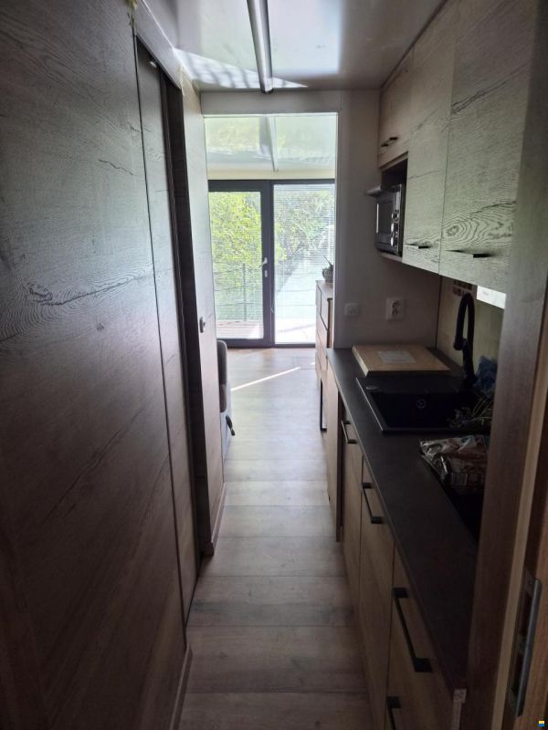 HOUSEBOAT SCHAB 12,1x3m