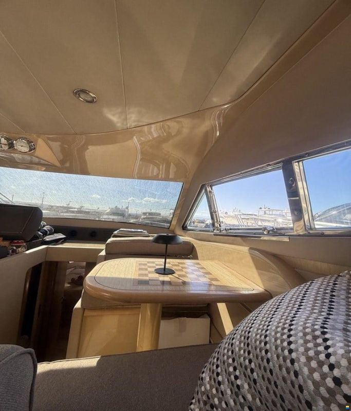 Ferretti 460 Fly